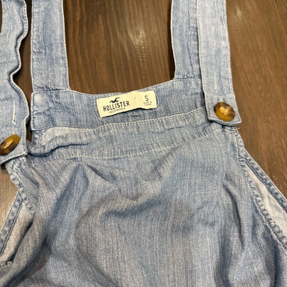 Holister California Lightweight Denim short overalls shortalls - Picture 2 of 4